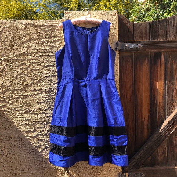 Blue & Black Sleeveless Belted Dress by R&K - Picture 6 of 6